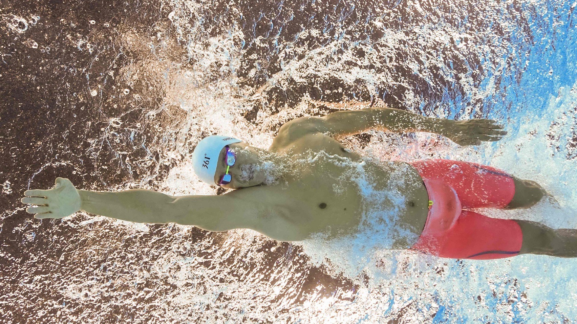 欧洲杯冠军争夺：双方拼尽全力的战场，欧洲杯冠军大热